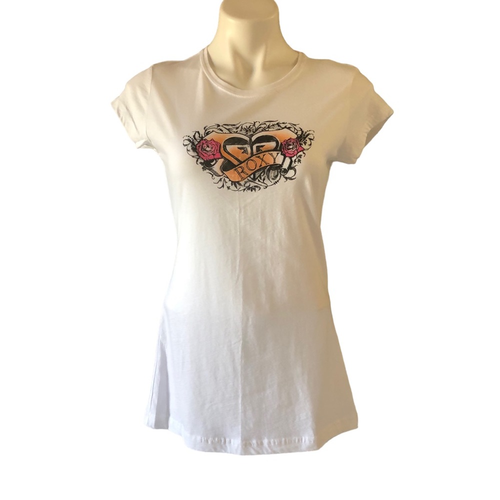 NWT Roxy Mando White Longer Fitted Stretch Tee Front and Back Design